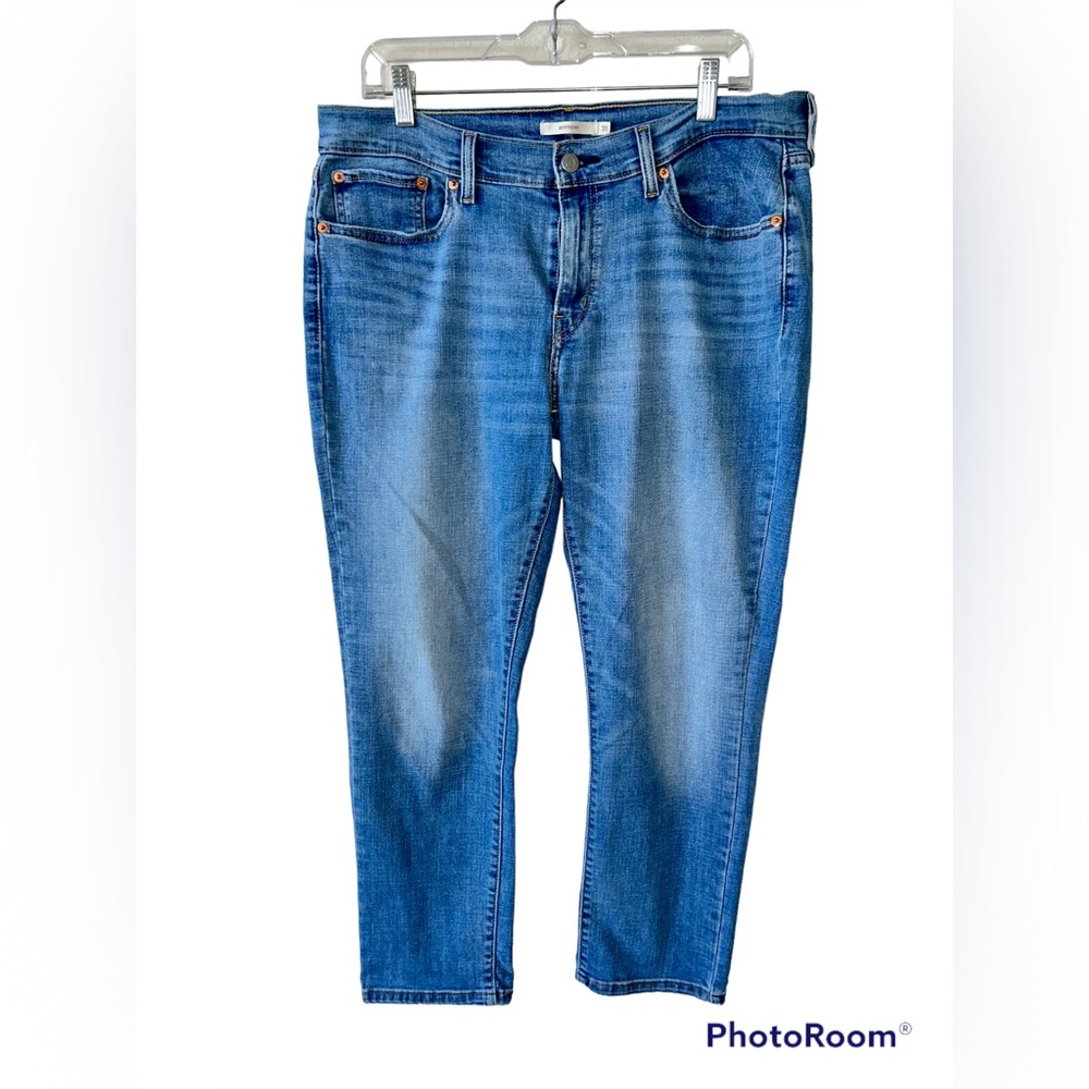 Levi’s women’s boyfriend medium wash blue denim skinny jeans size 31